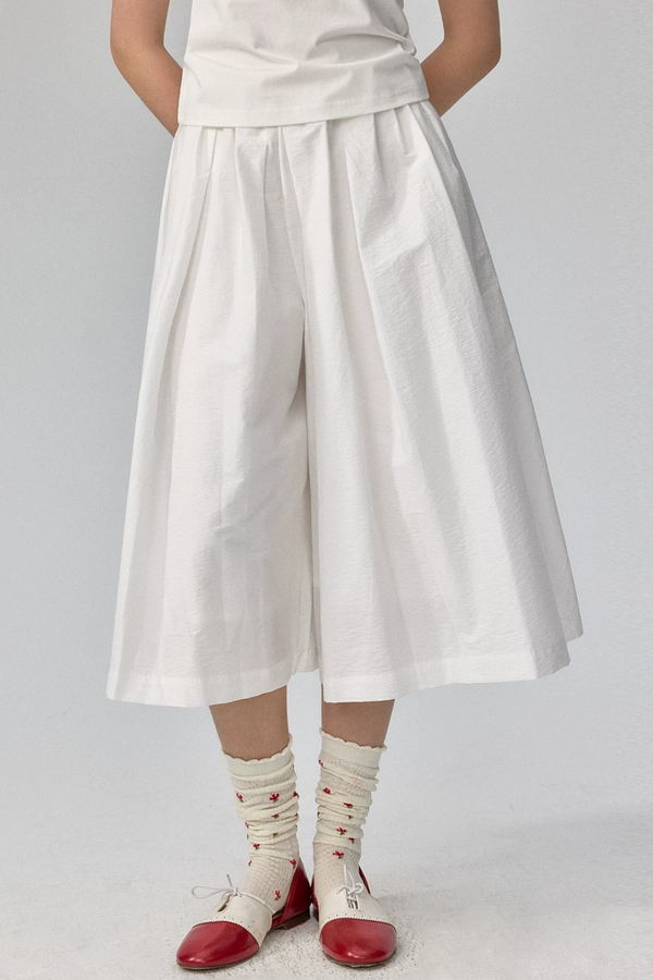 Pleated Cropped Wide-Leg Pants