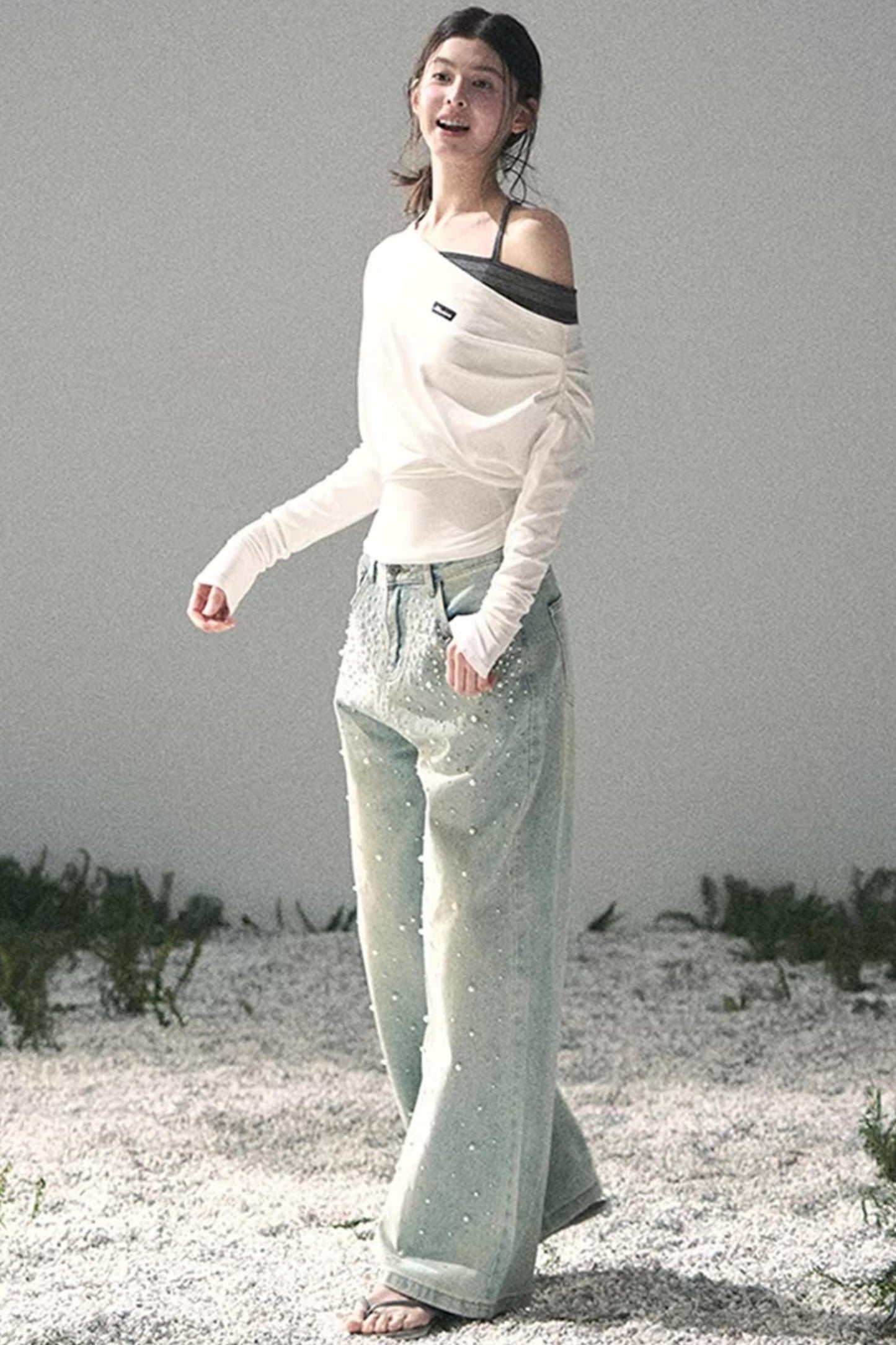 Pantalon en jean bleu clair perlé