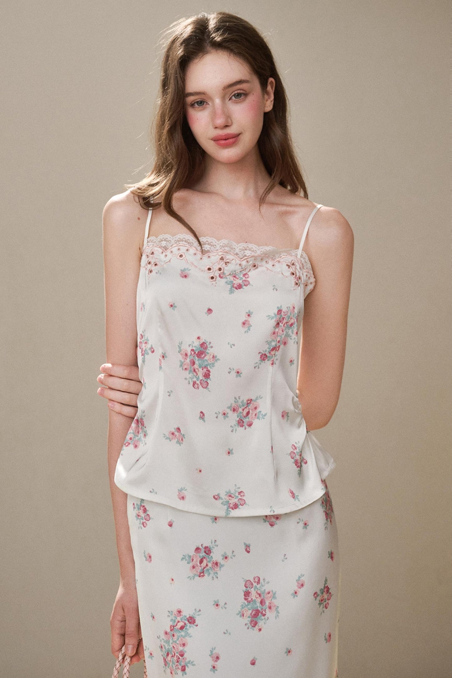 Comfortable Embroidery Top & Skirt Set-Up