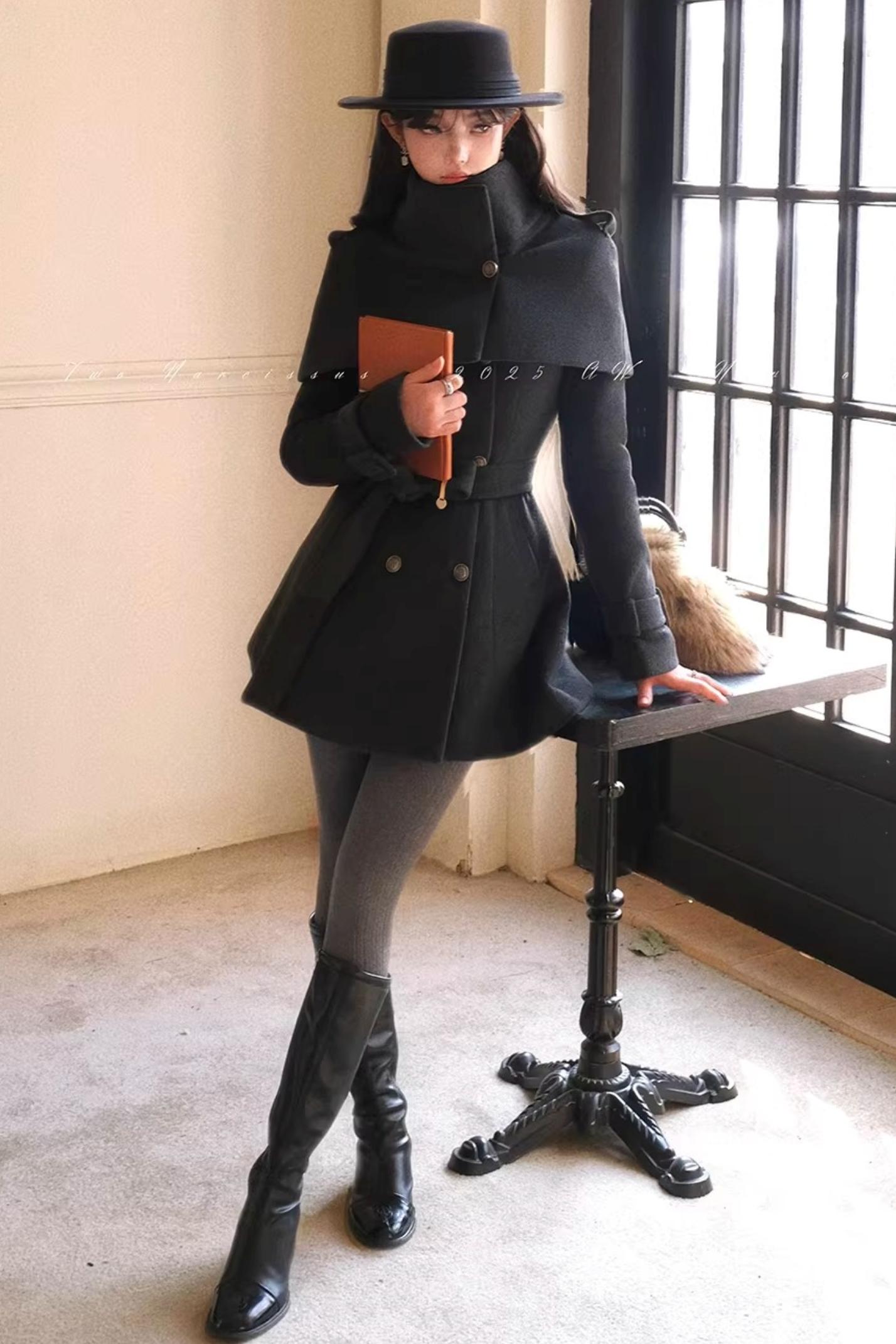 Double-Breasted Woolen Coat Set-Up