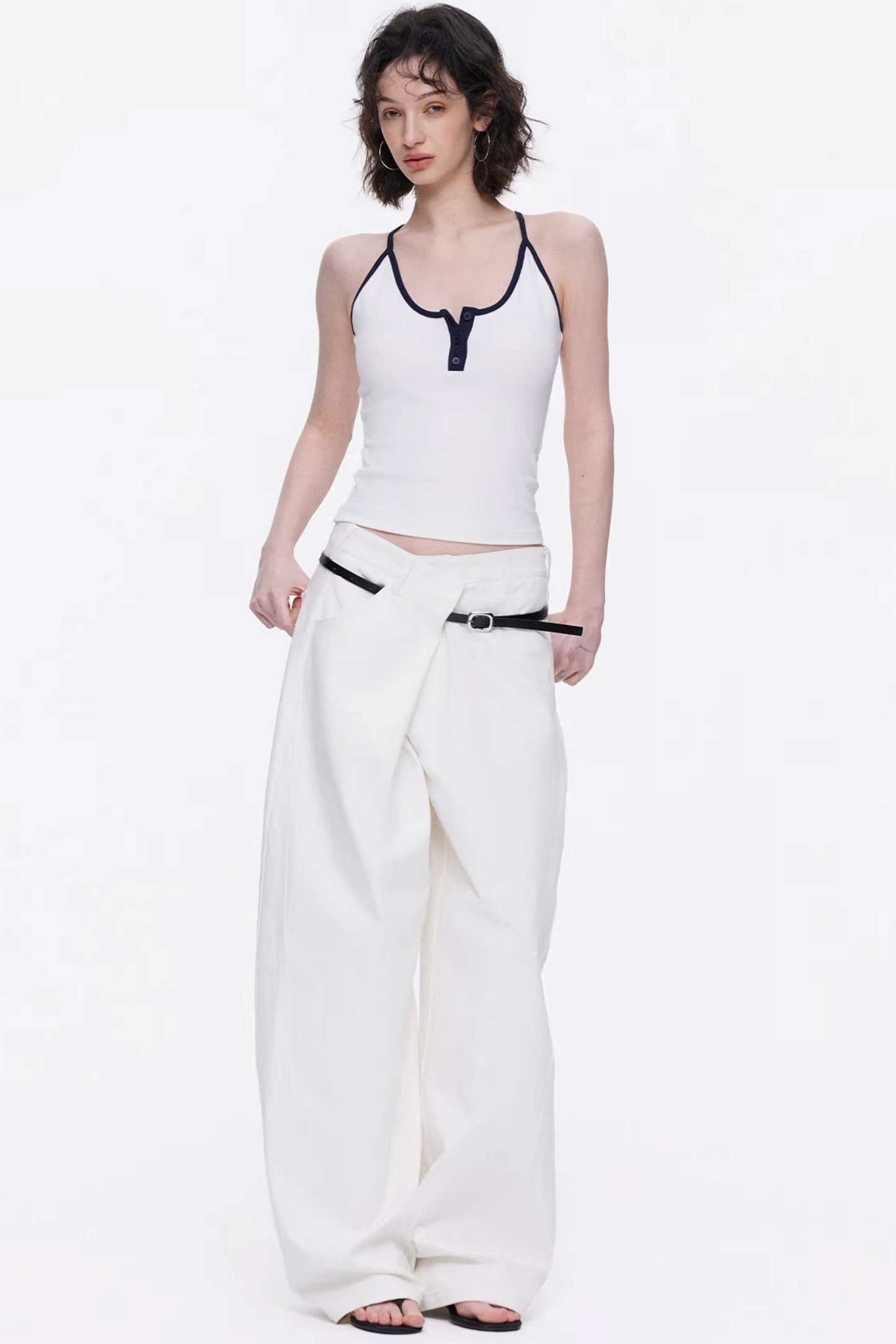 Color-Contrasting Slim-Fit Vest