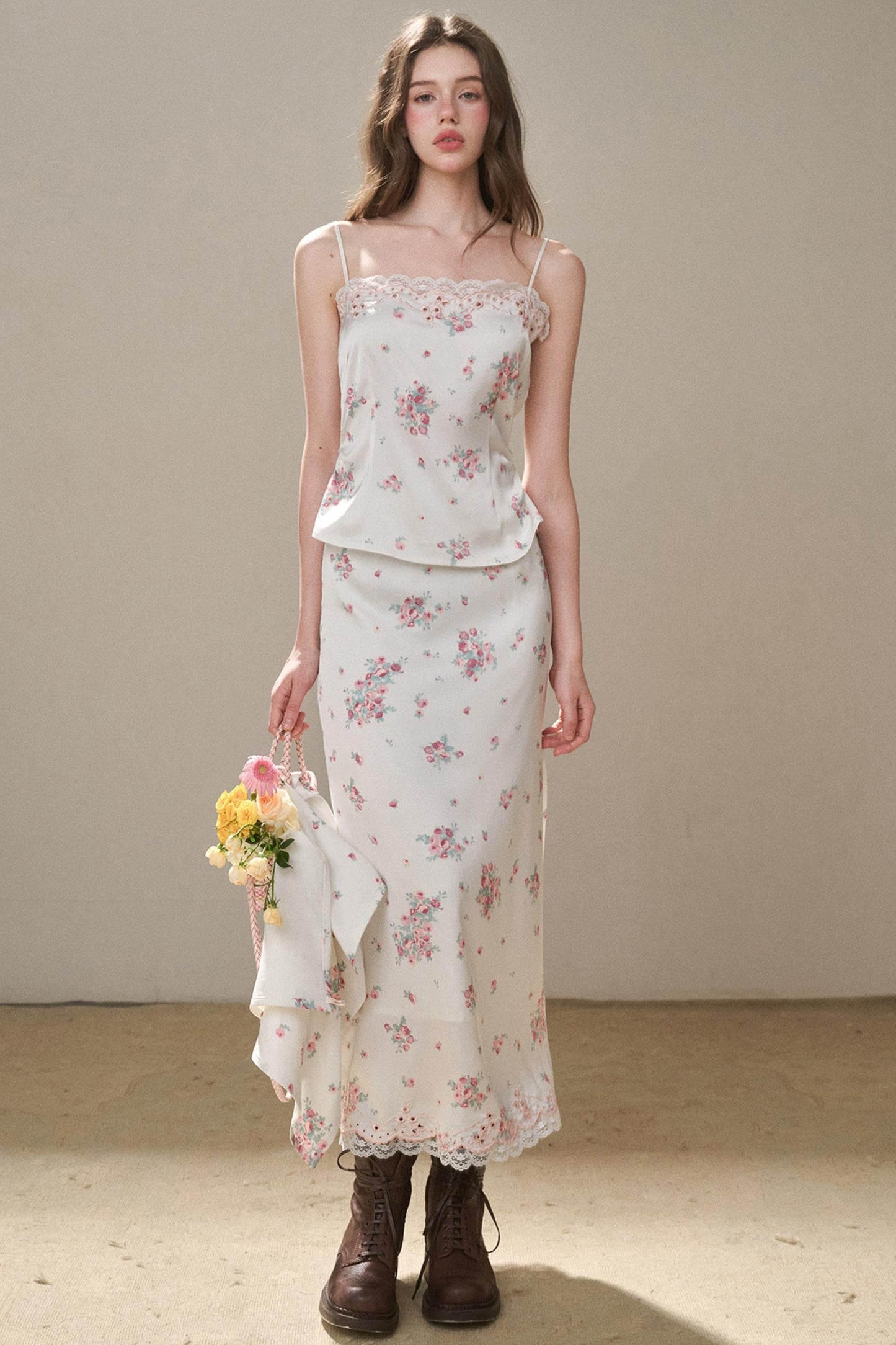 Comfortable Embroidery Top & Skirt Set-Up