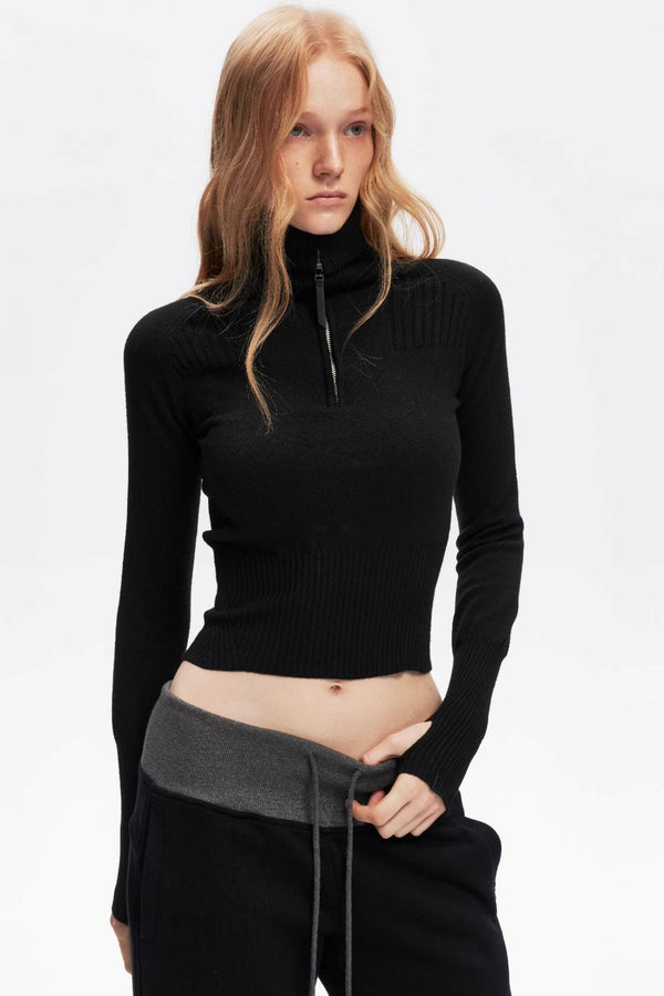 Half-Turtleneck Zip-Up Knitted Design Top