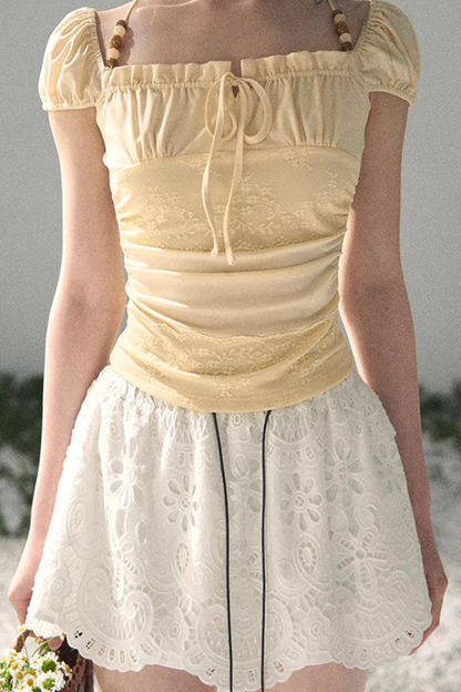 Haut dos nu en dentelle de rêve