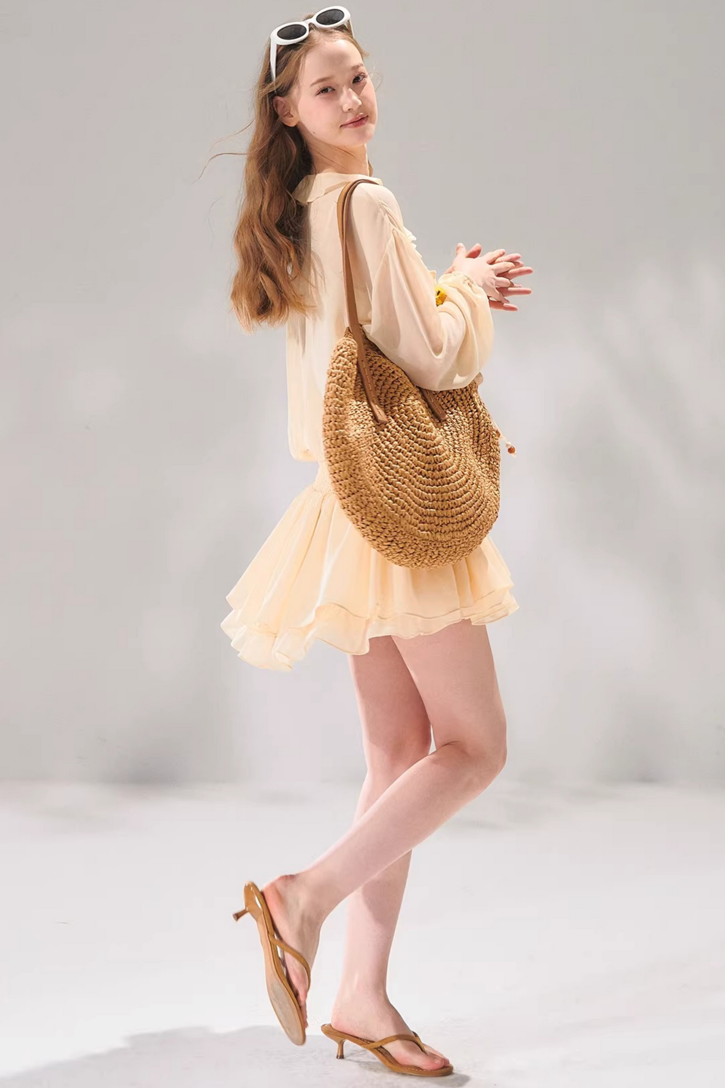Ensemble robe en mousseline à volants et perles