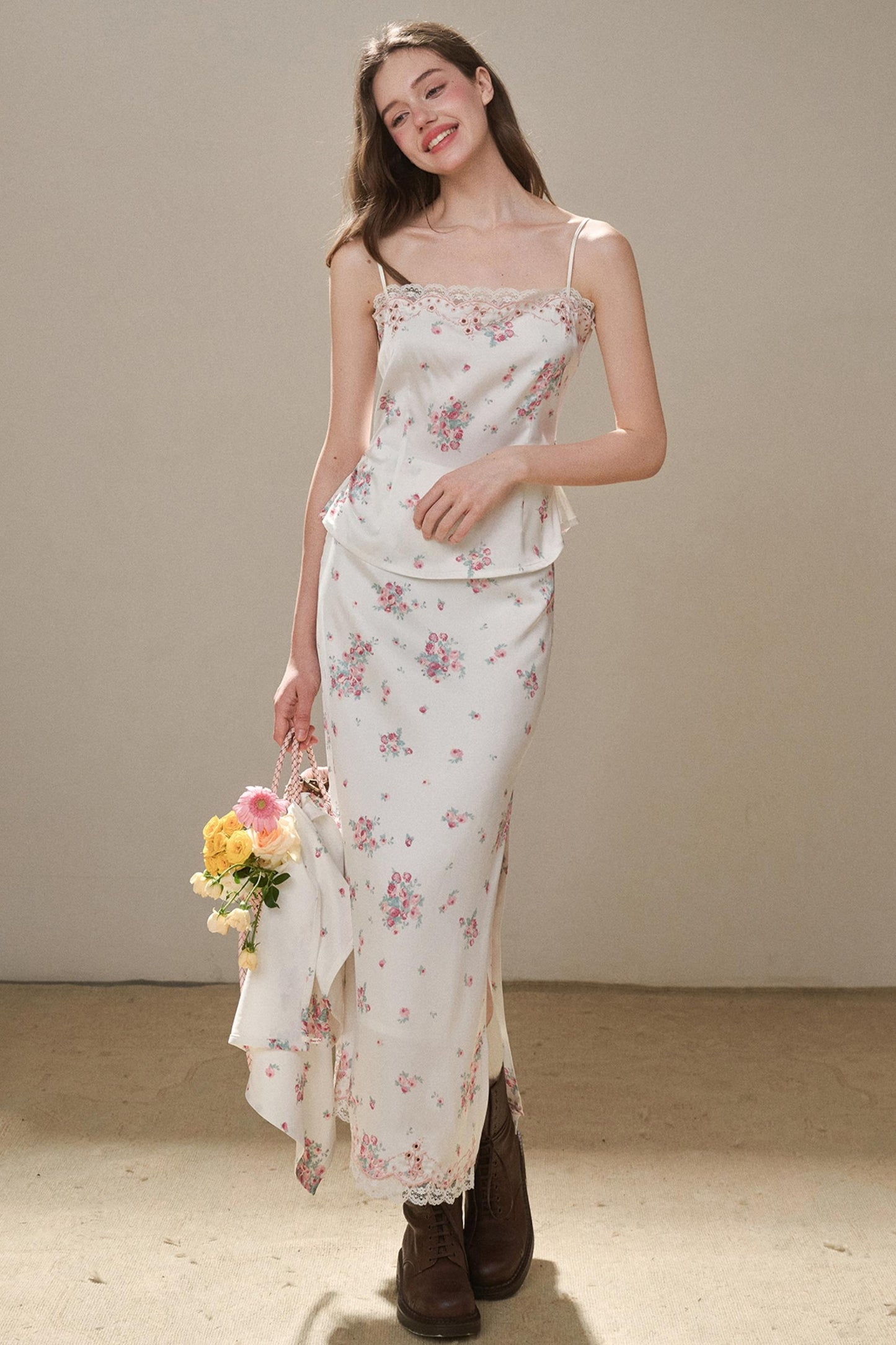 Comfortable Embroidery Top & Skirt Set-Up