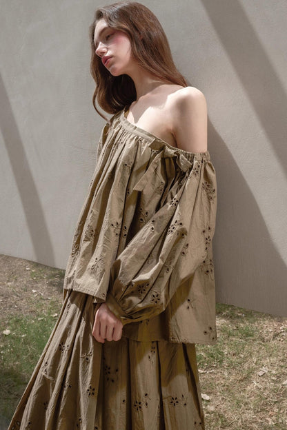 Embroidery Elegant Slanted Shoulder Skirt Set-Up