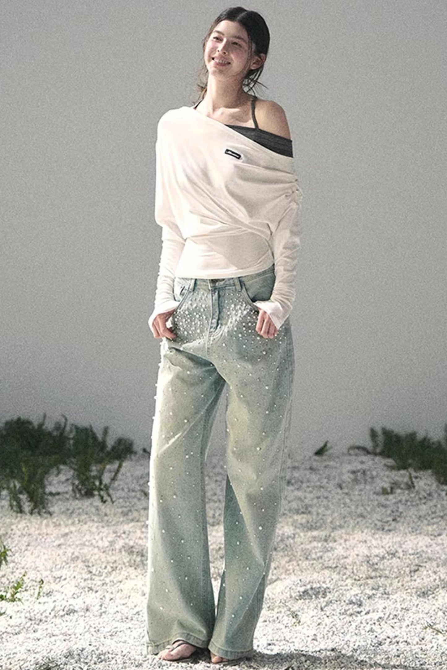 Pantalon en jean bleu clair perlé