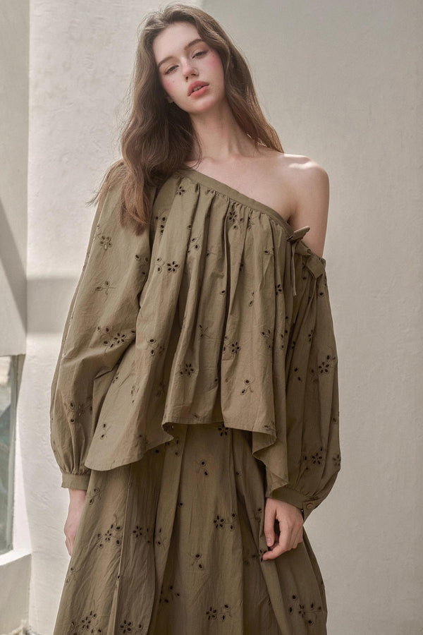 Embroidery Elegant Slanted Shoulder Skirt Set-Up