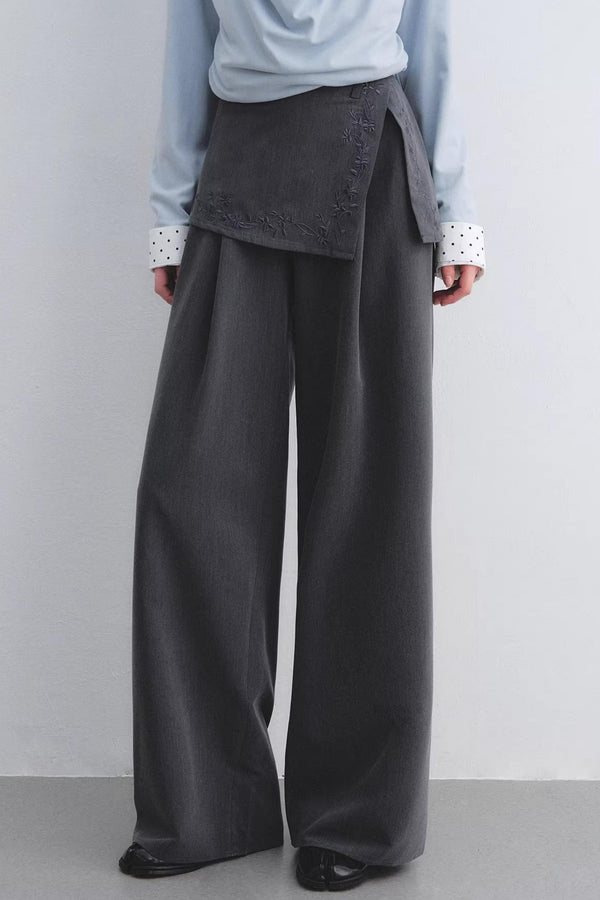 Conjunto de dos piezas bordado con lunares