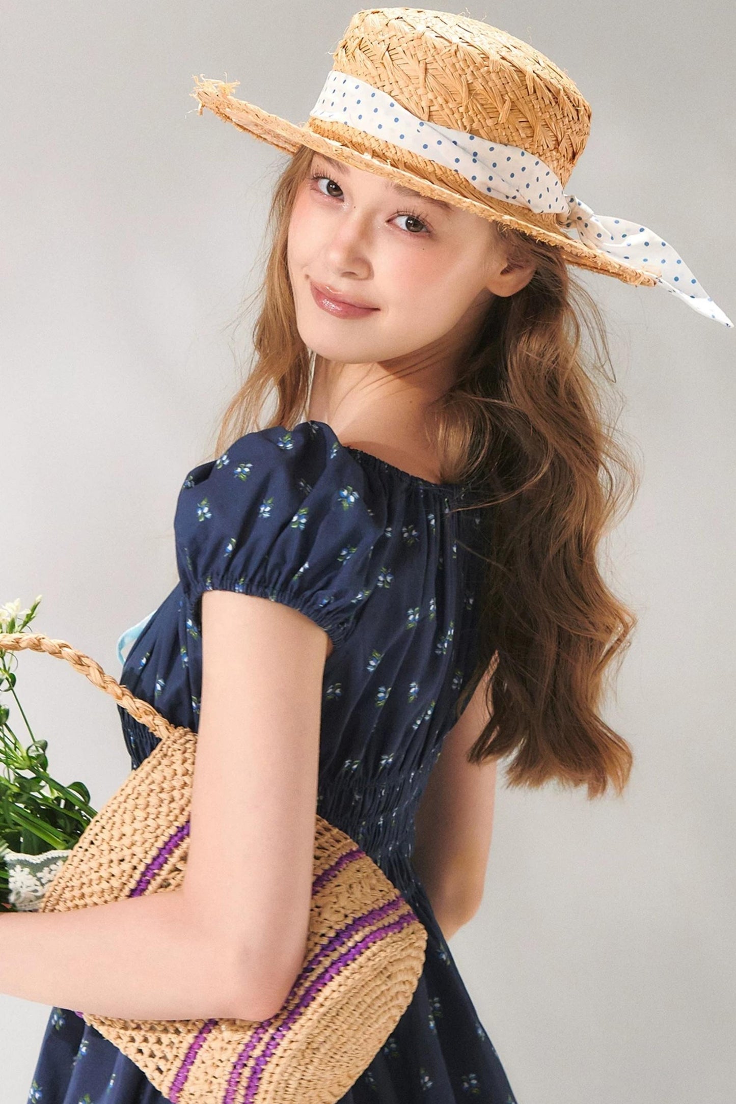 Abito floreale blu navy con lacci