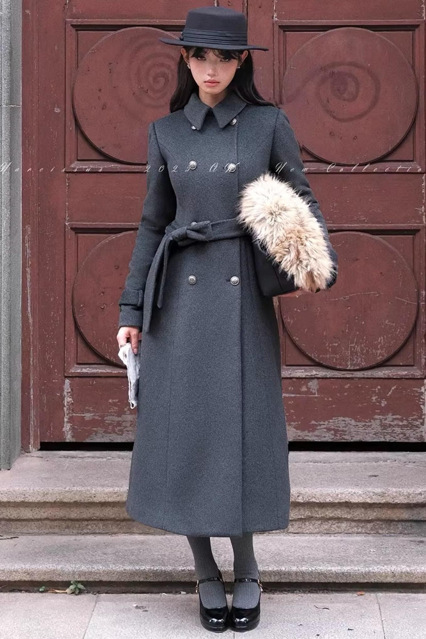 Double-Breasted Woolen Coat Set-Up