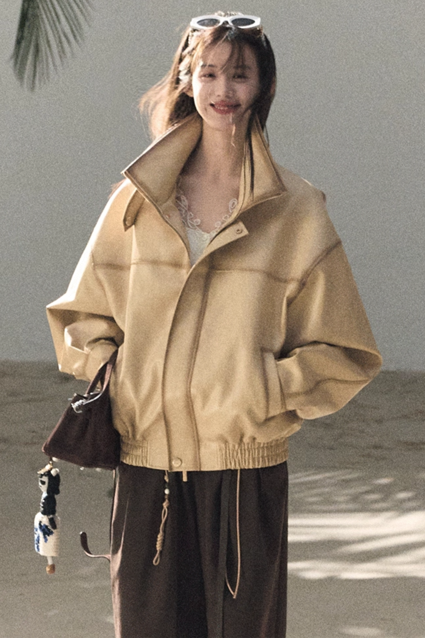 Lange Hose aus plissiertem Mikro-Samt