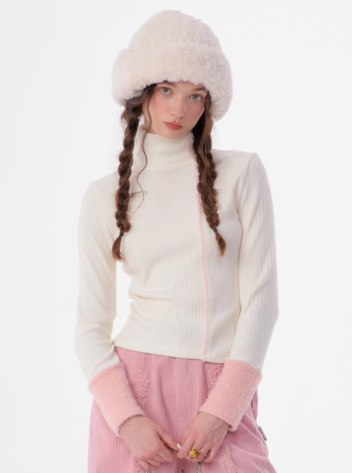 Slim turtleneck knitted top