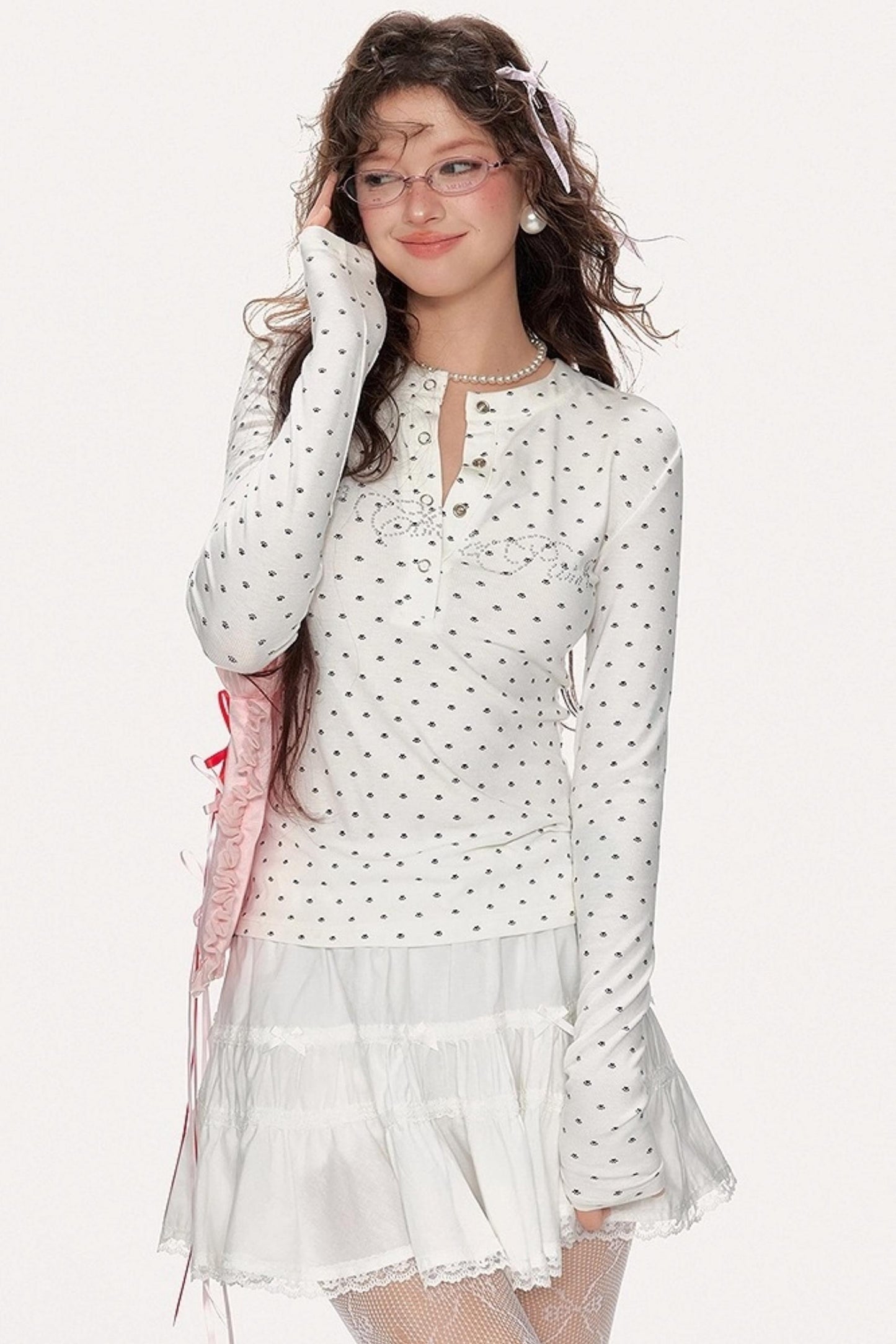 Slim Shoulder Embroidery Top