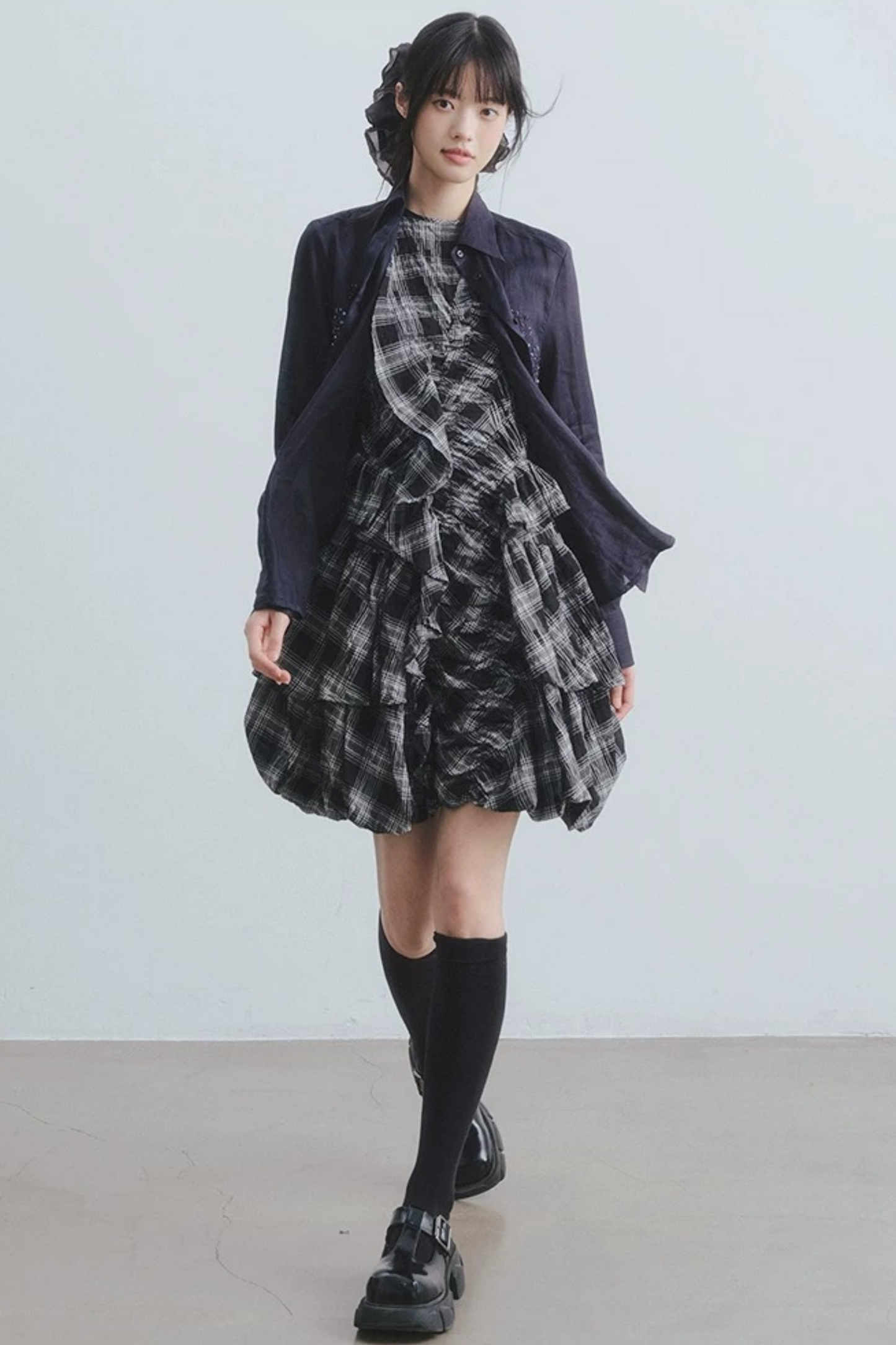 Vestido mate de cuadros con volantes
