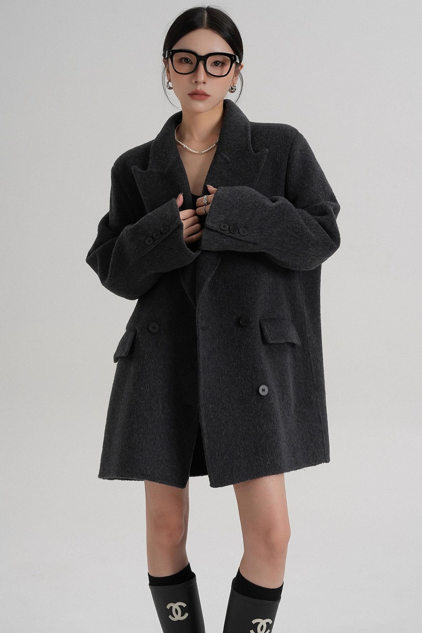 Medium-Length Temperament Wool Coat
