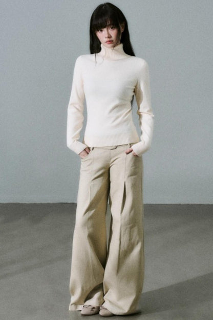 Versatile Elastic Turtleneck Sweater