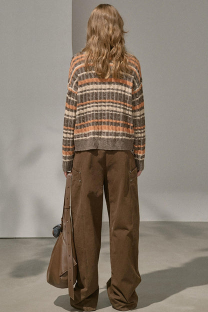 Contrast Fleece V-Neck Knit Top