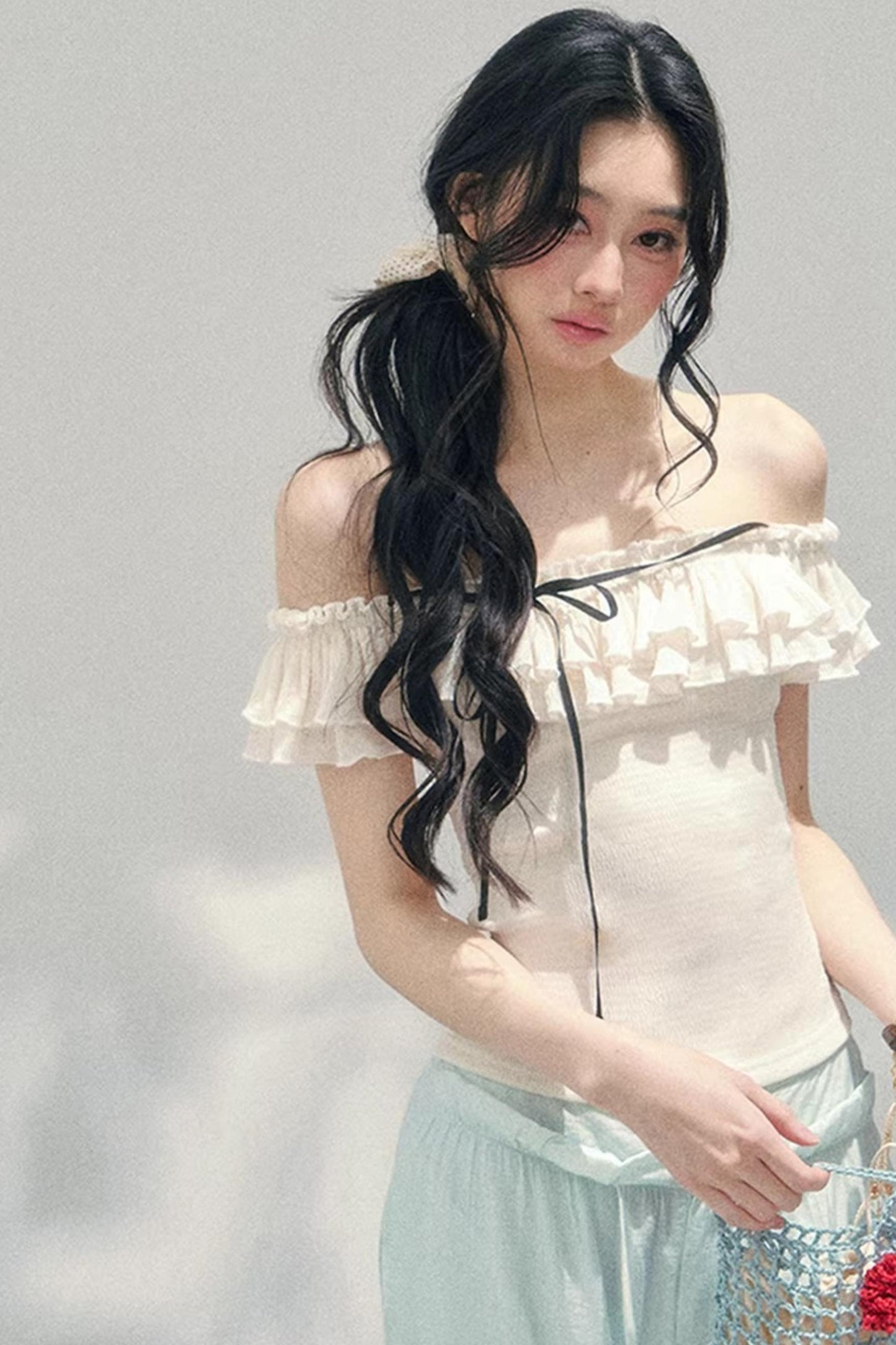 Schulterfreie Rüschenbluse