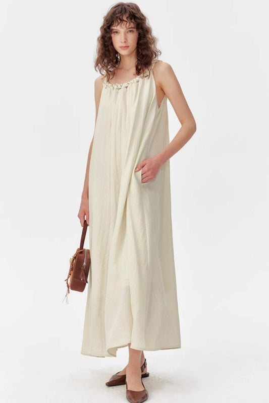 White M?bius Knot Dress