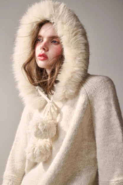 Elegant Wool Knit Cape Coat