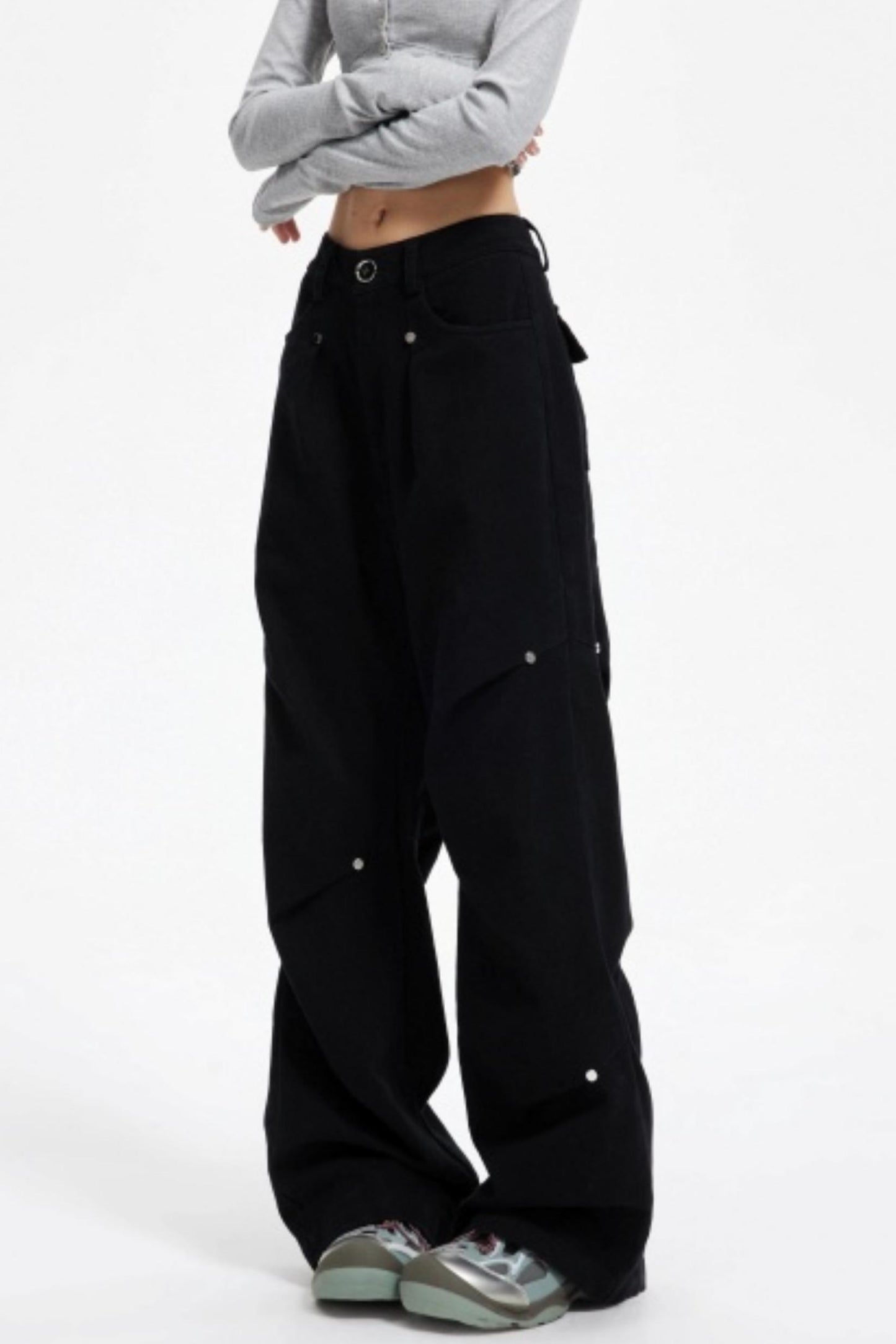 Functional Pleated Stud Cargo Pants