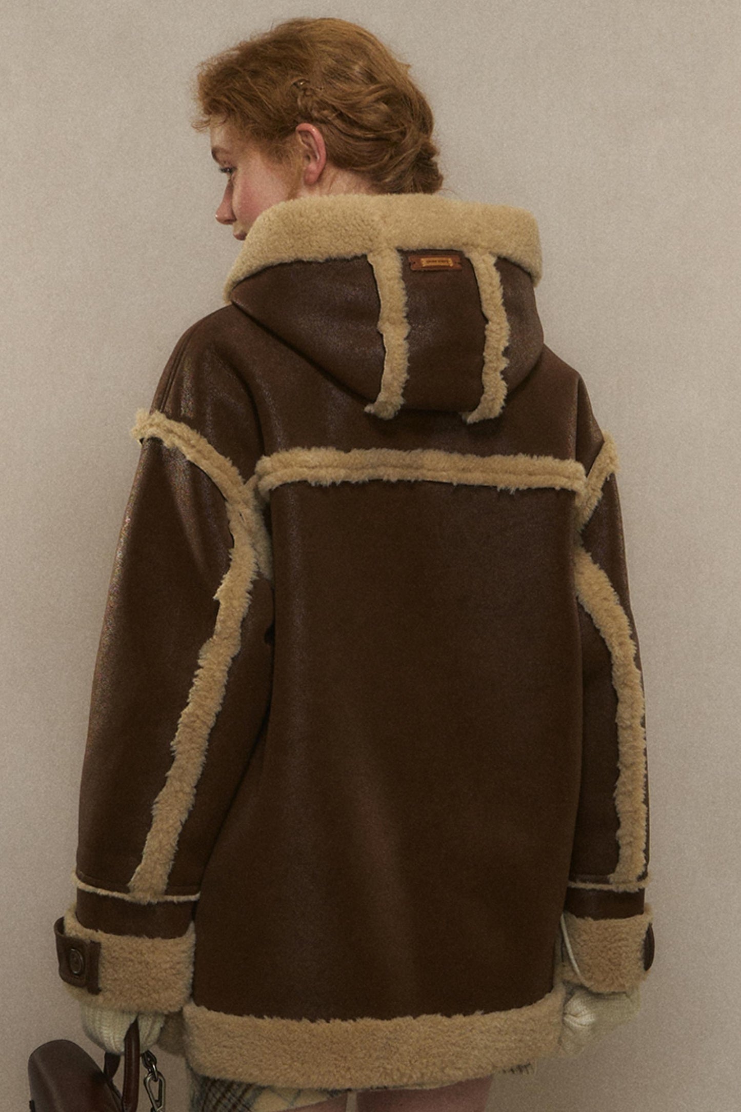 LOLOL ® 24FW Brown Small Man Hooded Horn Button Lambswool Jacket Women's Winter Fur All-in-One Cotton Suit