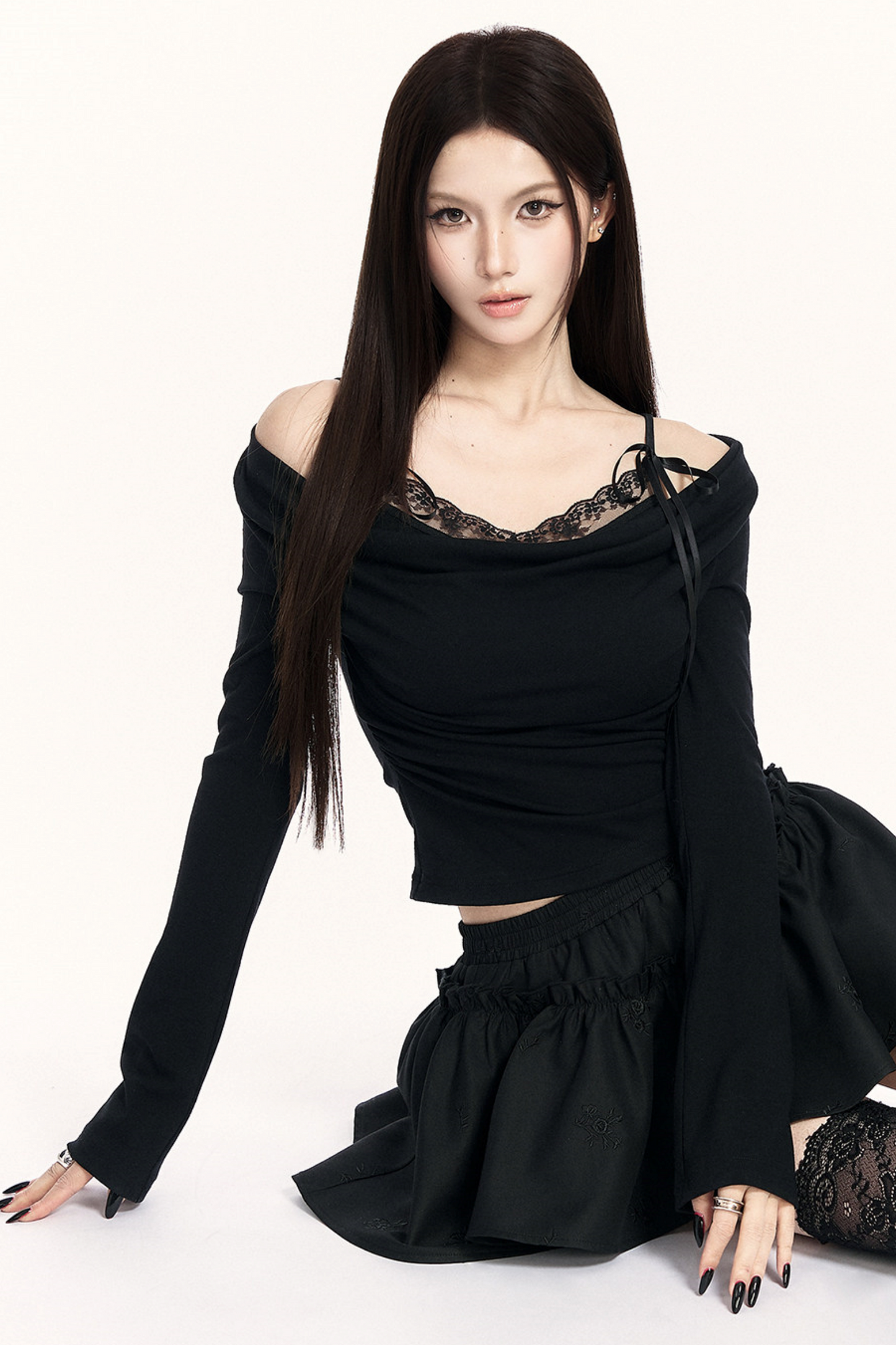 엠버 위스퍼 자수 스커트