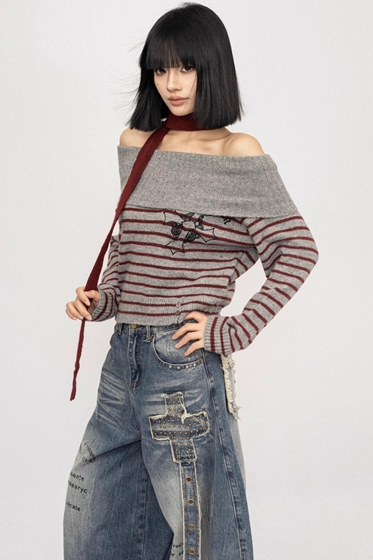 Light Sweet Asian One-Shoulder Knitted Sweater