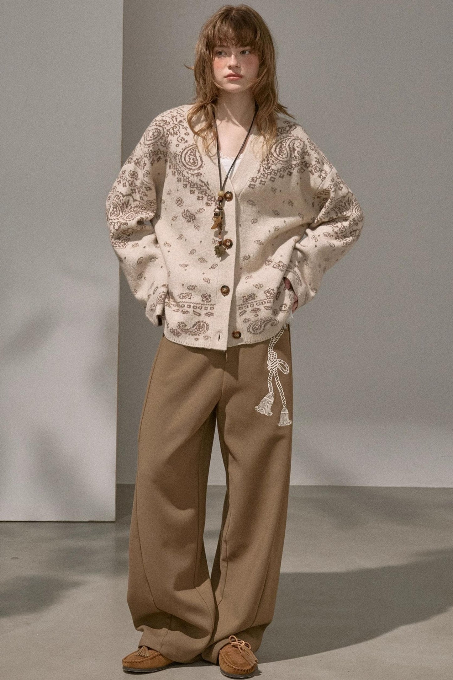 Cashew Flower V-Neck Premium Knit Cardigan