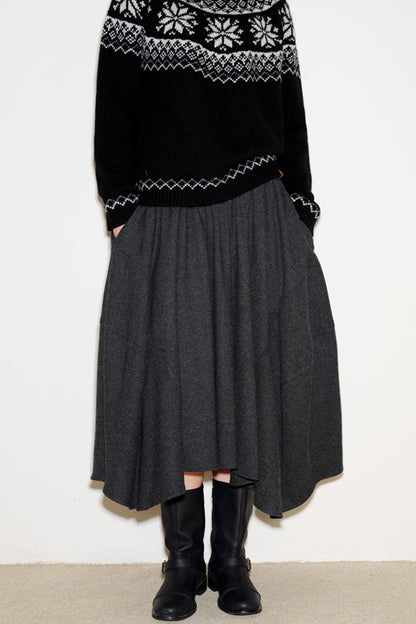 Volume Cut Elastic Waist Skirt