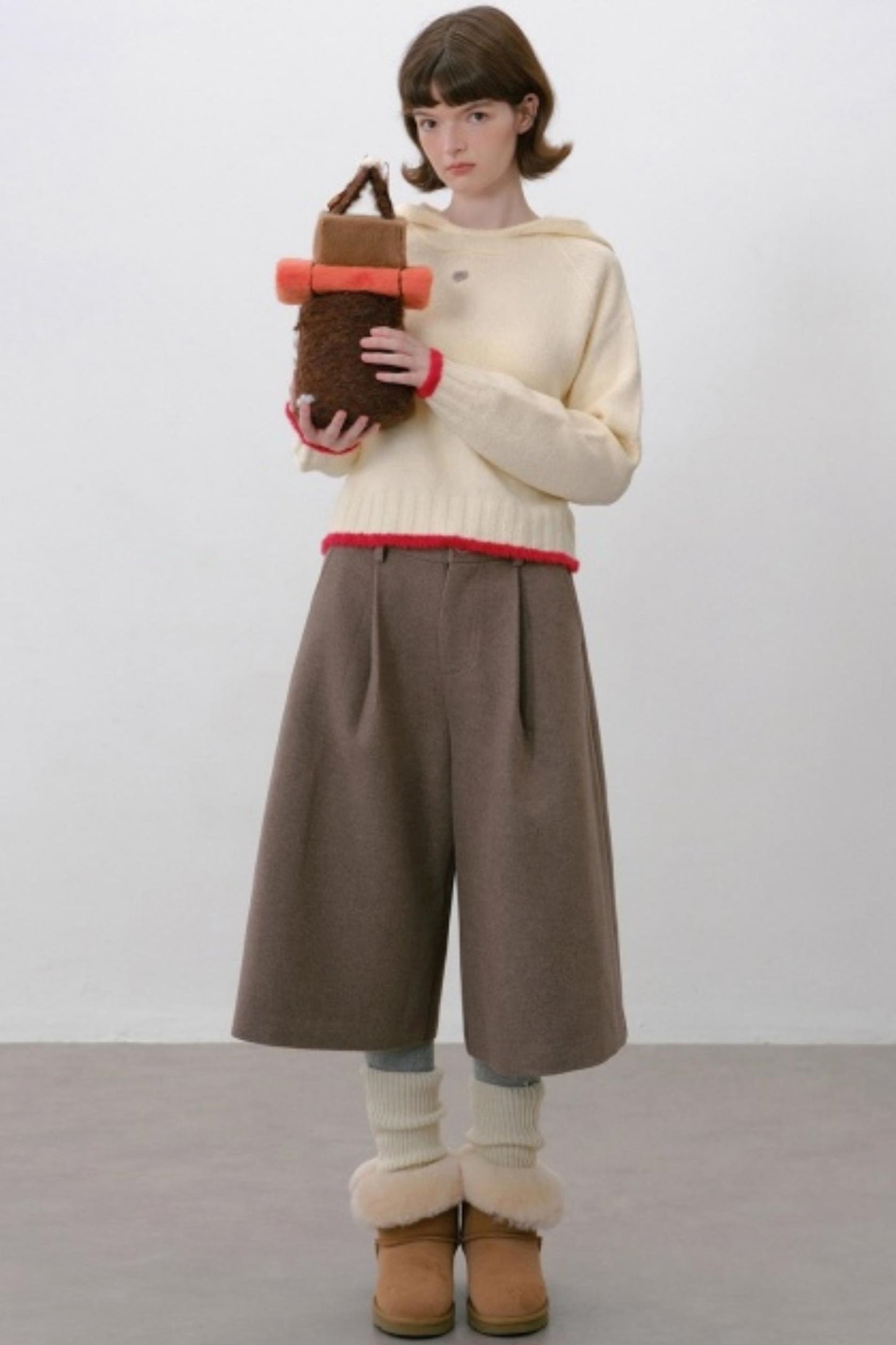 Woolen Pleated Cropped Pants