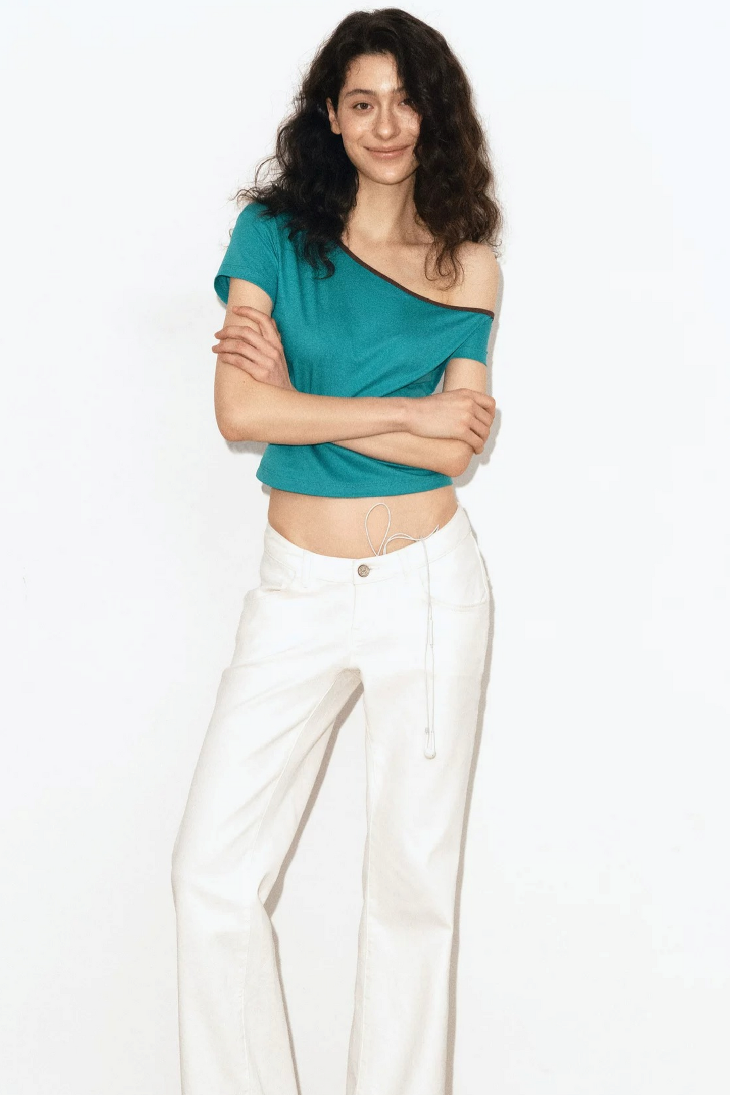 Maglia asimmetrica in cotone blu lago