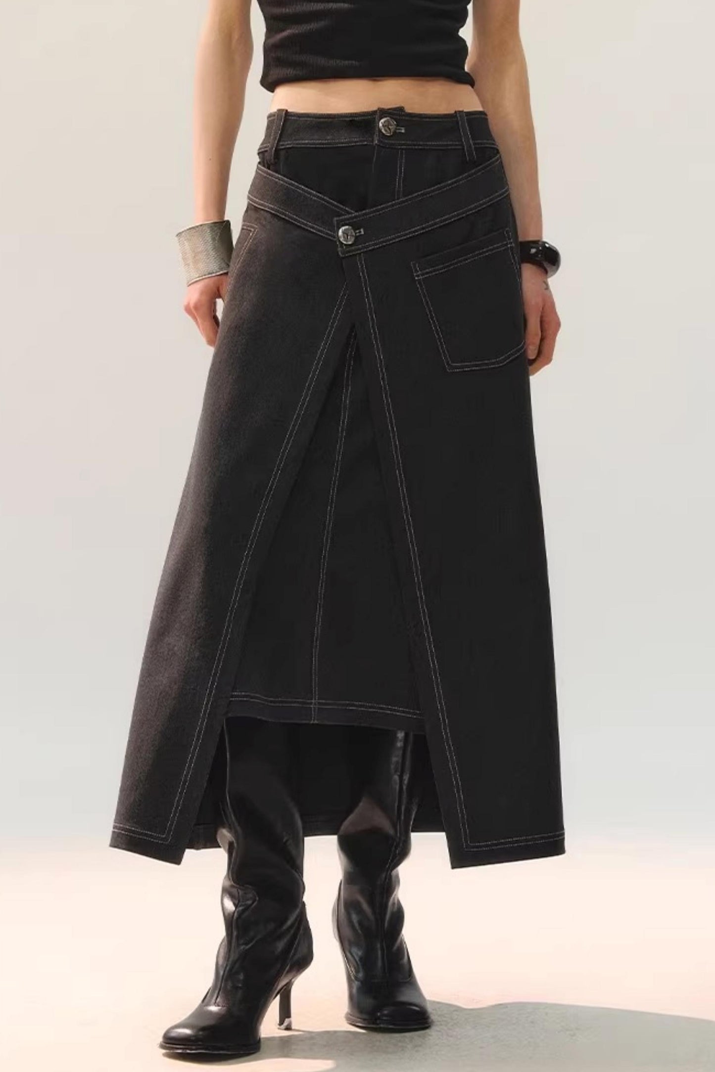 Contrasting Layered Half Skirt