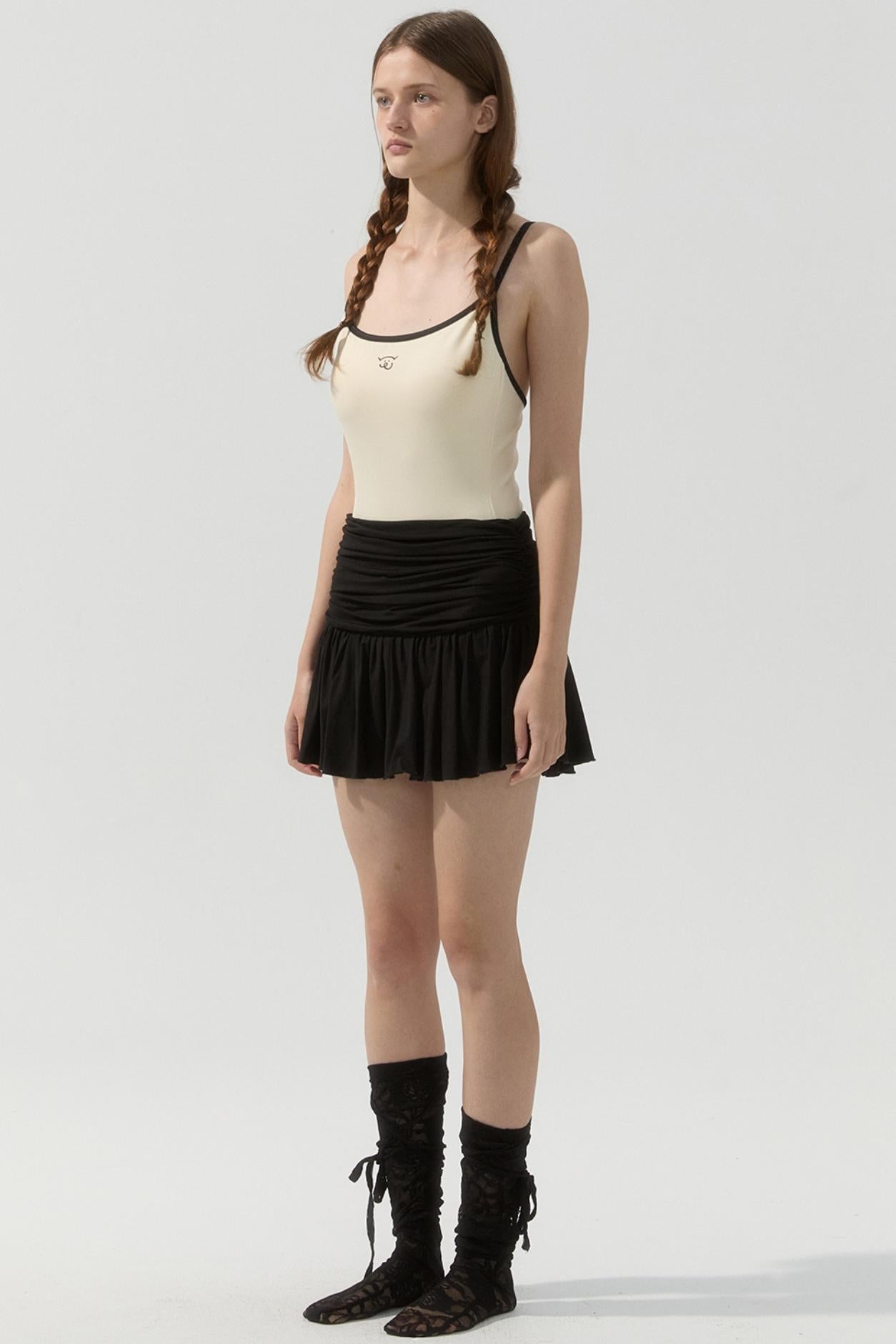 Chic Black Pleated Skirt