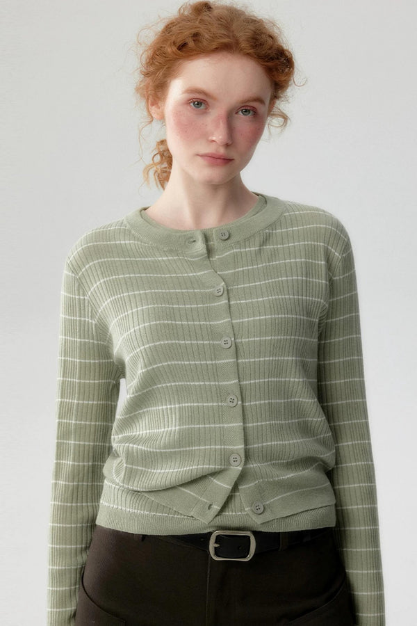 Conjunto de cárdigan y top de lana musgo claro