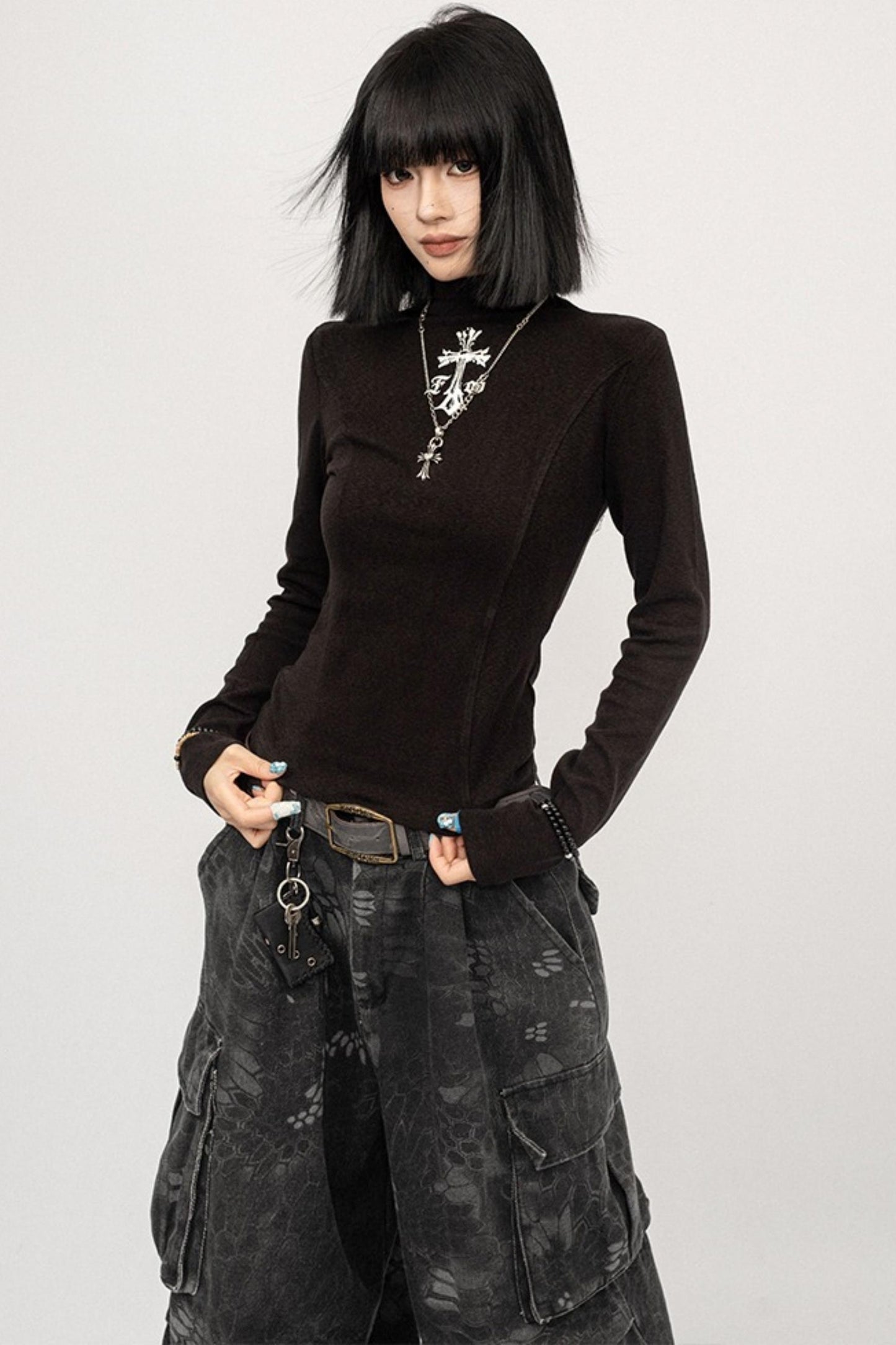 Autumn Vintage Spice Black Shoulder T-Shirt