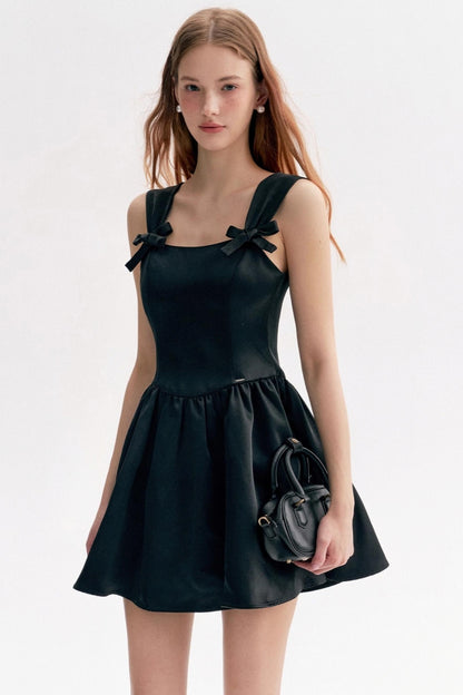 Three-Dimensional Bow Satin Cropped Dress