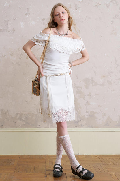 One-Shoulder Lace Wave Top