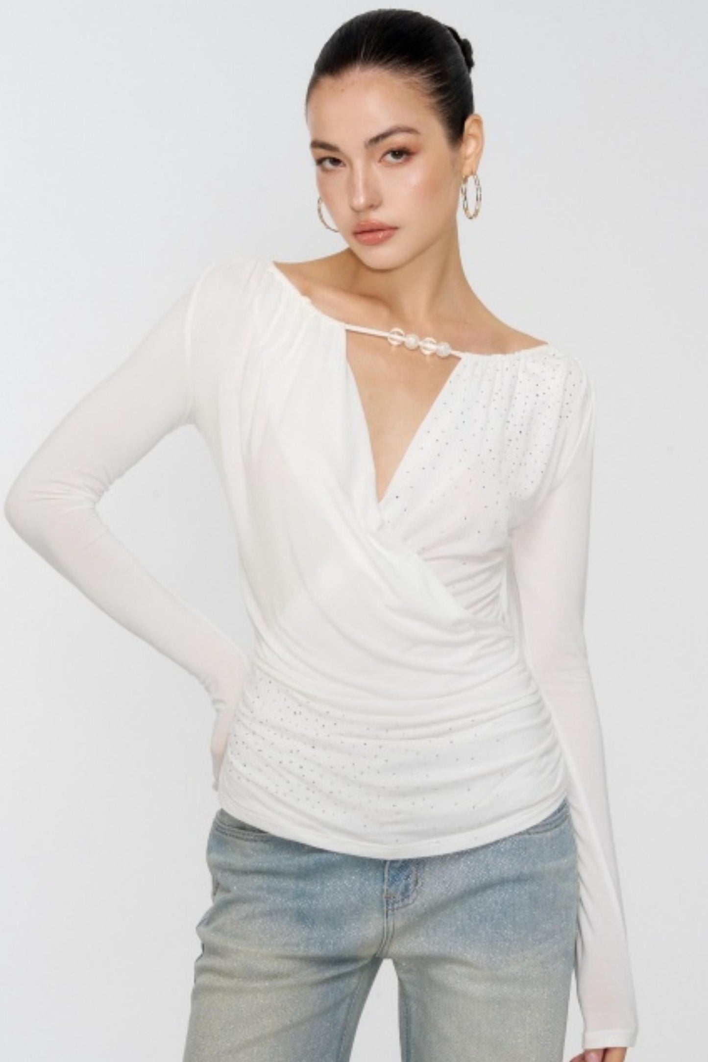 Cross Swing Collar Slim Diamond Top