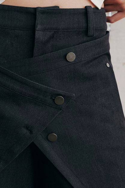Asymmetrical Overlap Fake Two-Piece Shorts