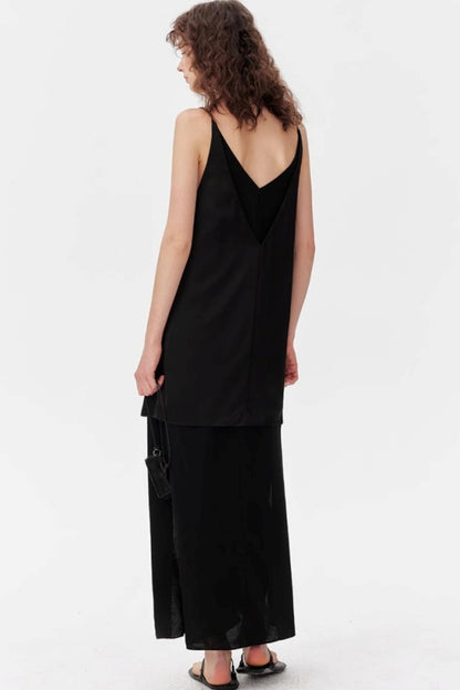 Chic V-Neck Maxi Dress