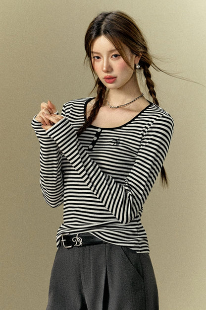 Black & White Striped Long Sleeve Top