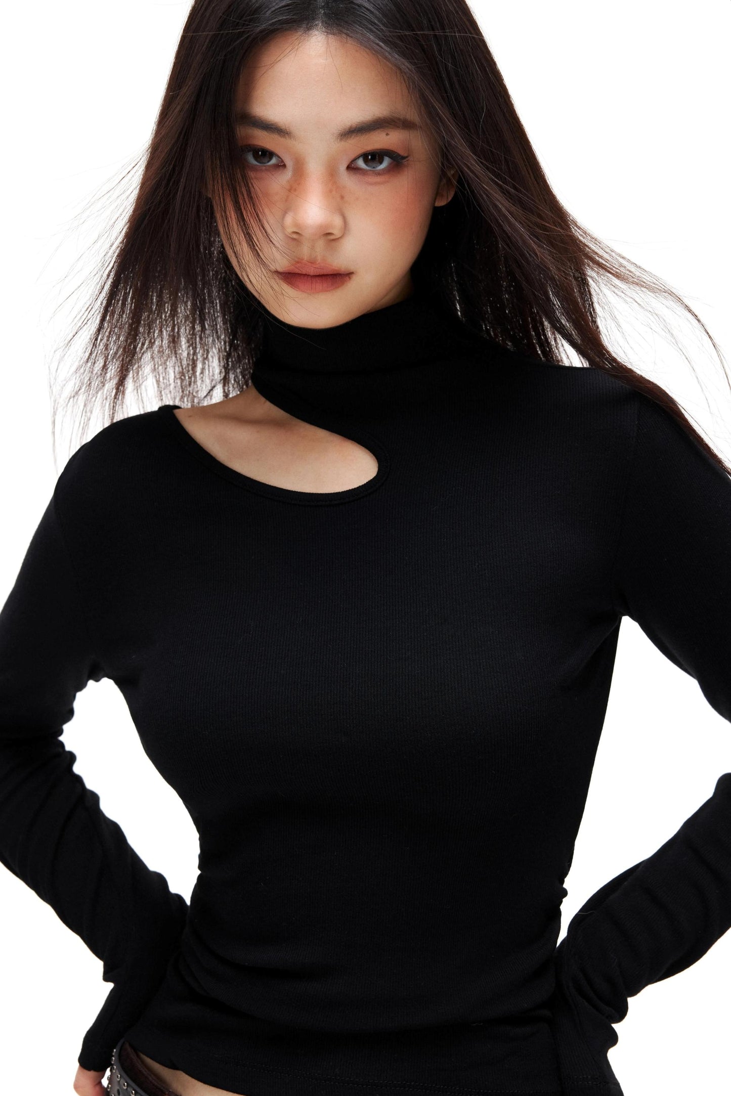Thin Velvet Pleated Turtleneck Top