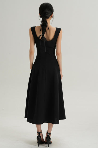 Black Sleeveless Dress
