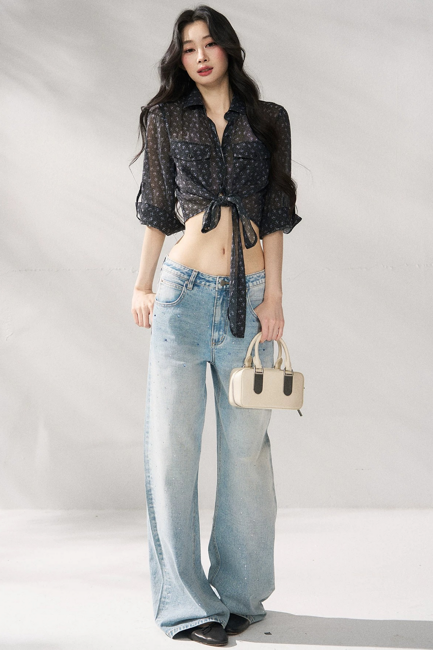Pantaloni in denim blu a gamba dritta