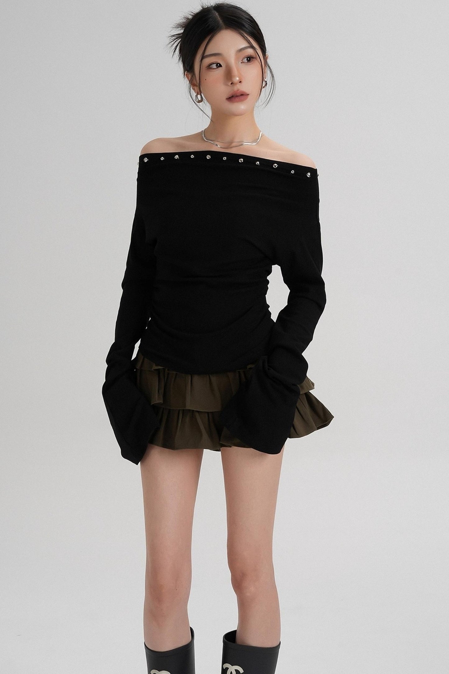 Niche Rivet Long-Sleeved T-Shirt