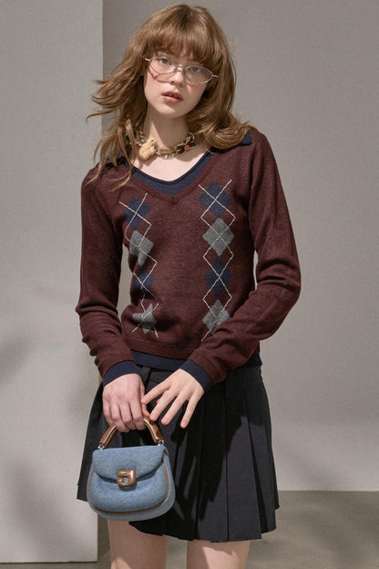 Contrast V-Neck Pullover