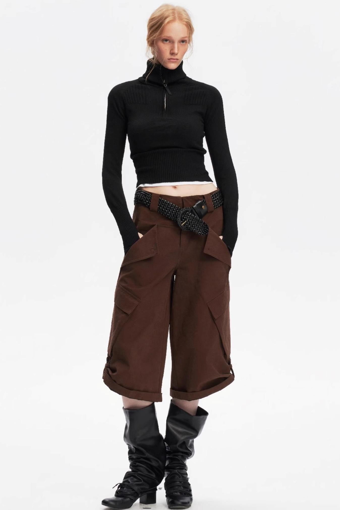 Half-Turtleneck Zip-Up Knitted Design Top